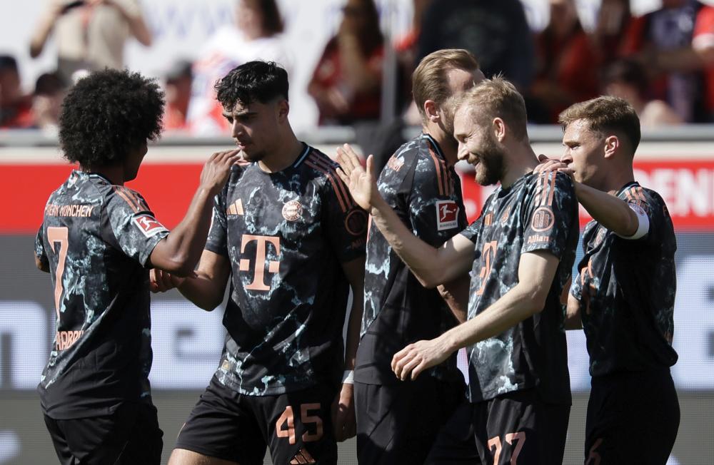 侯永永在中 侯永永在中